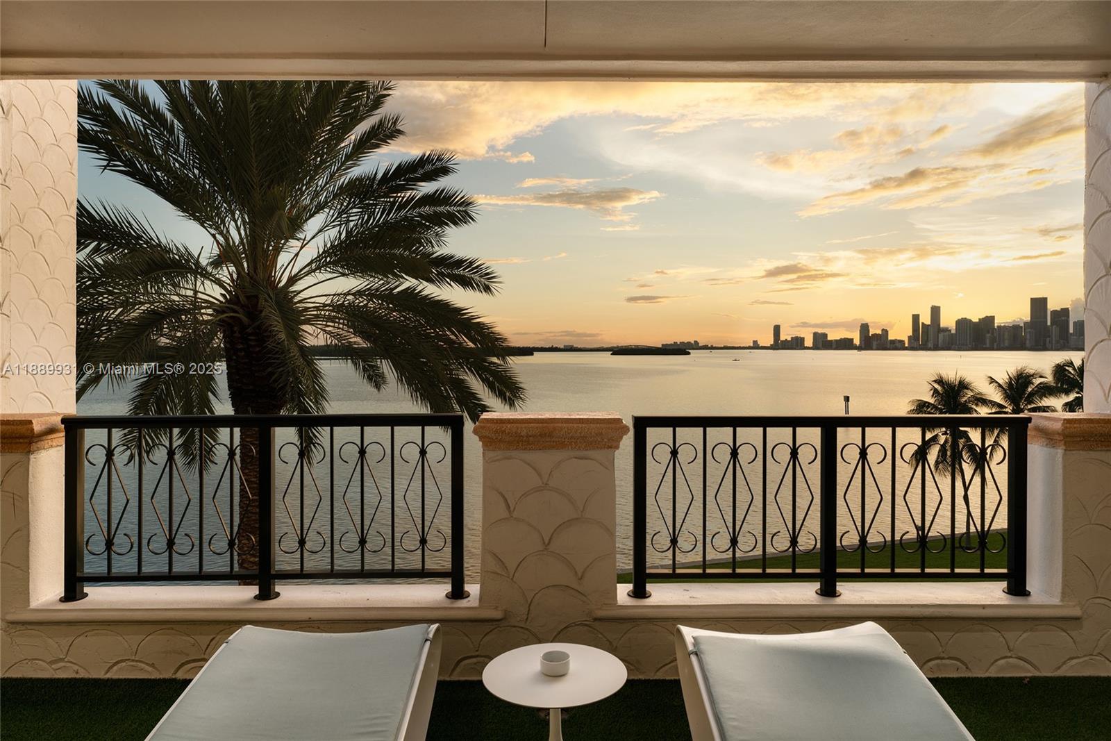 BAYVIEW AT FISHER ISLAND - Residential