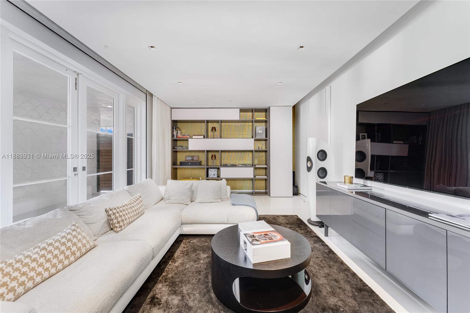 BAYVIEW AT FISHER ISLAND - Residential