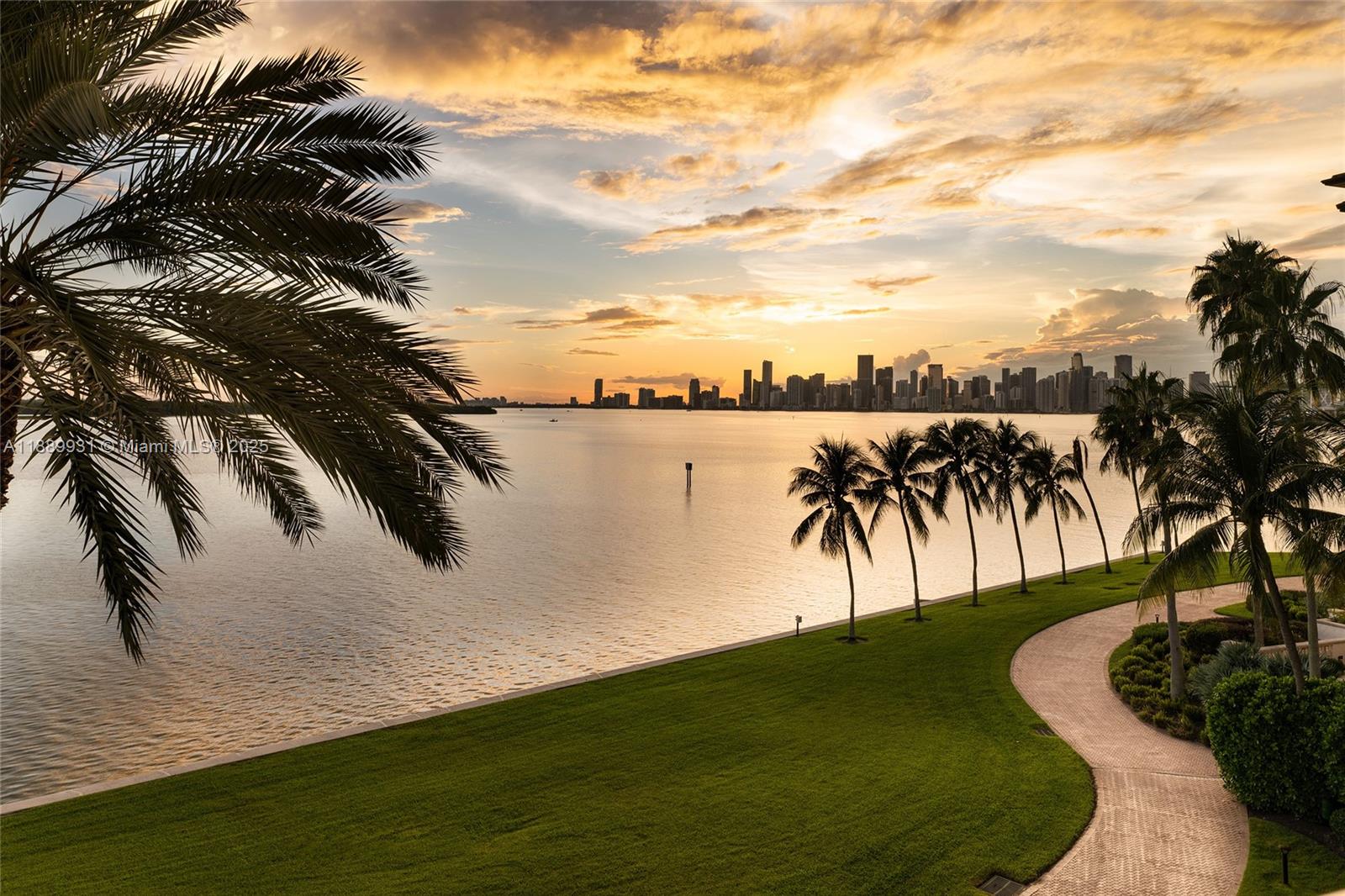 BAYVIEW AT FISHER ISLAND - Residential