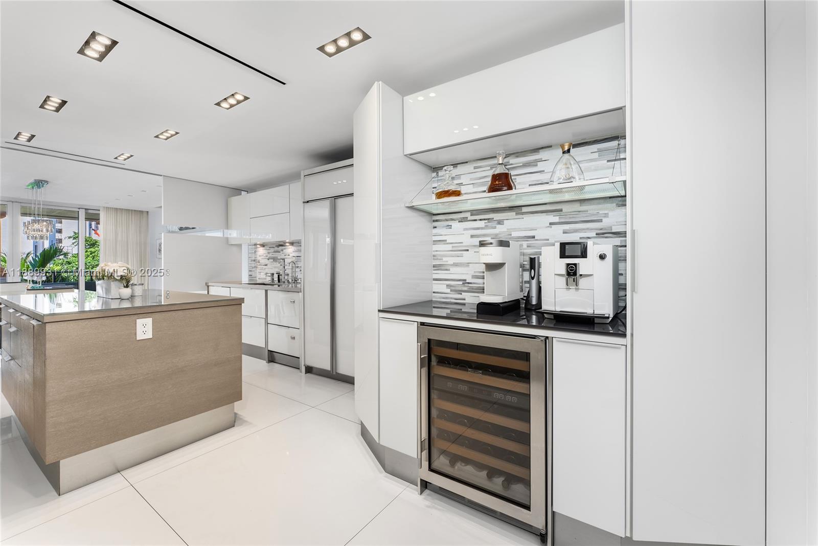 BAYVIEW AT FISHER ISLAND - Residential