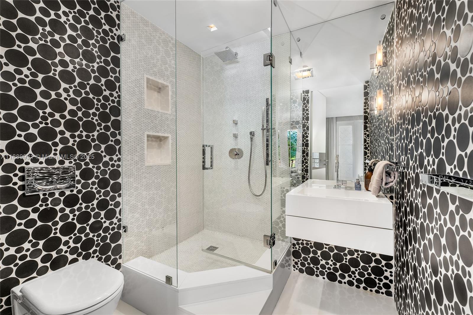 BAYVIEW AT FISHER ISLAND - Residential