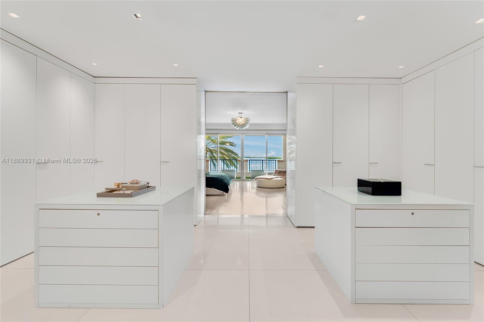 BAYVIEW AT FISHER ISLAND - Residential