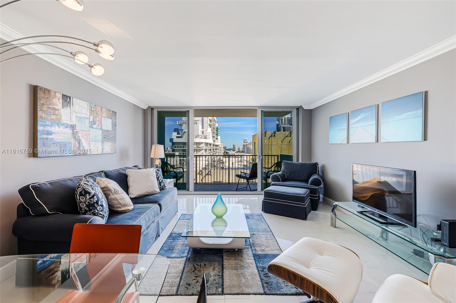 5838 Collins Ave 15D