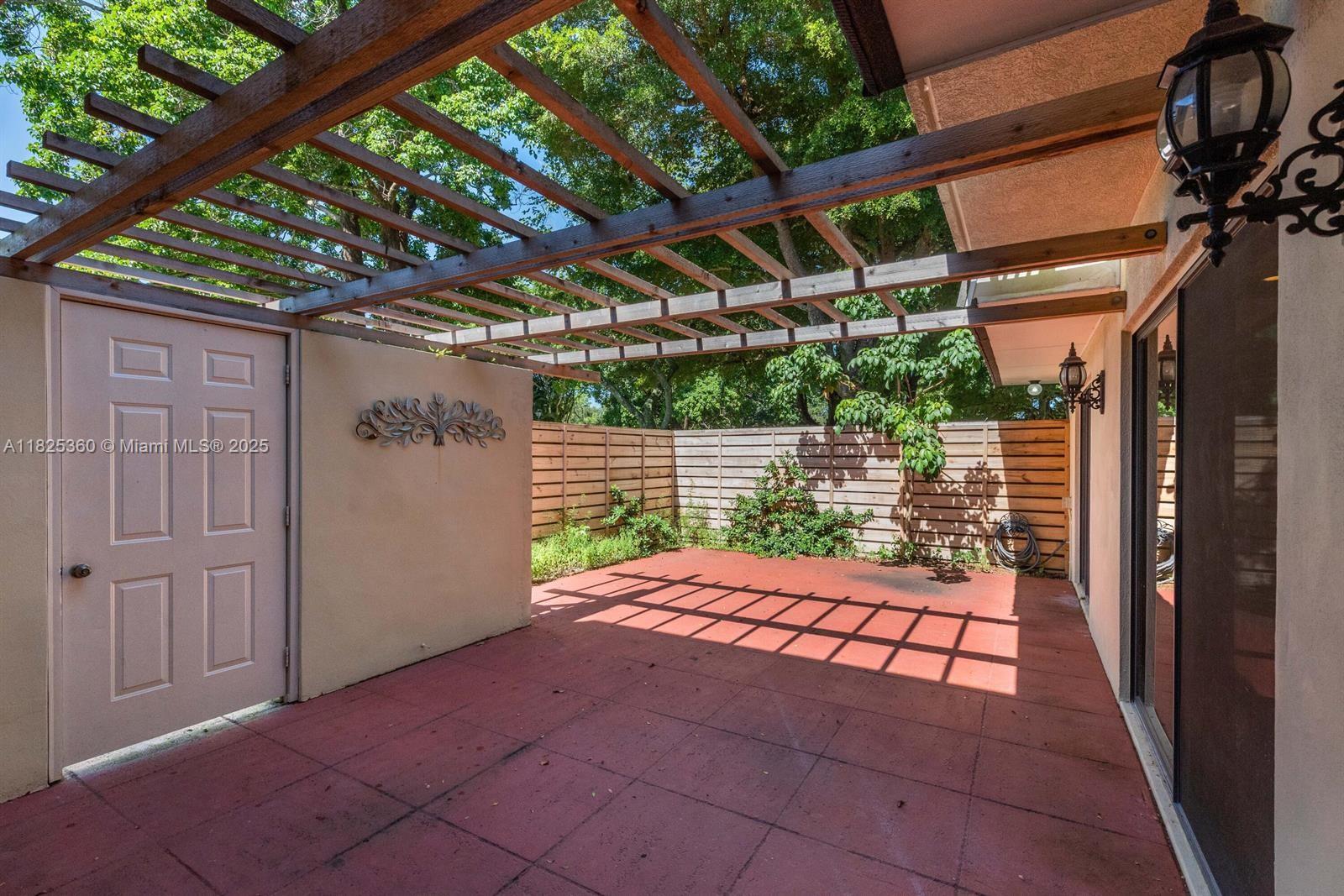 524 5th Ter, Palm Beach Gardens, FL, 33418/$360,000 4 524 5th Ter