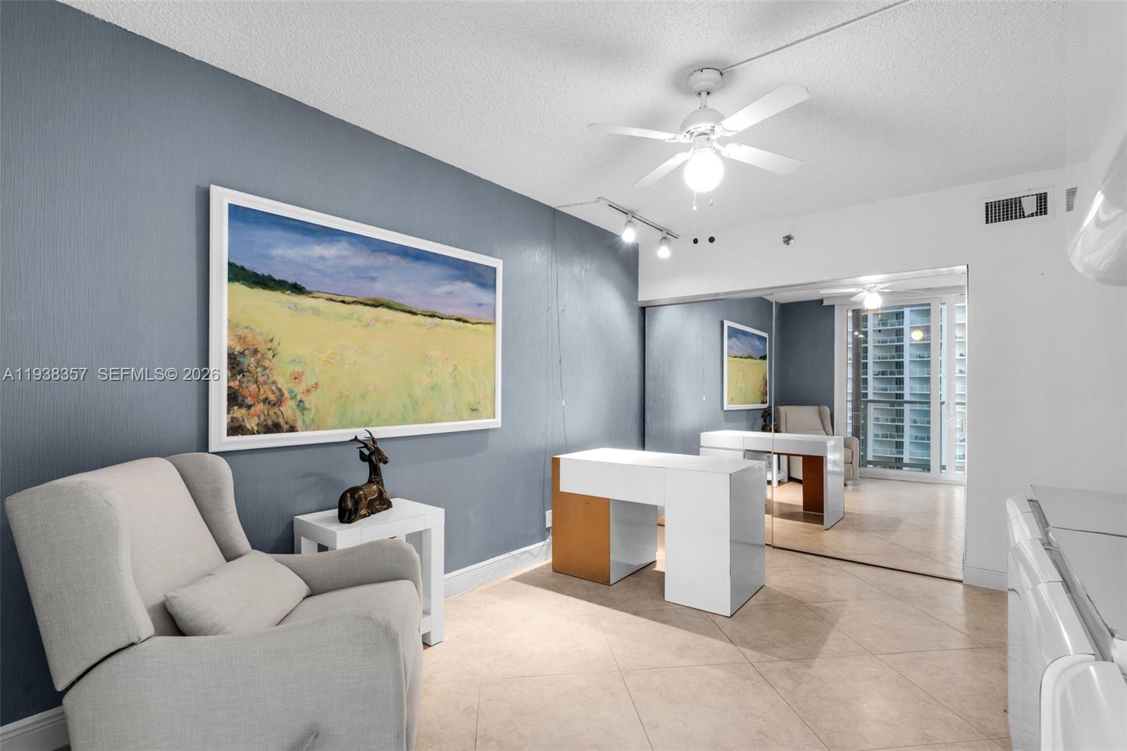 OCEANIA III CONDO - Residential