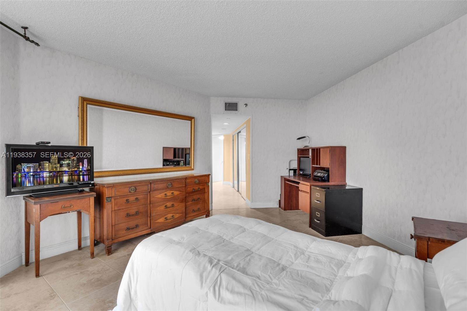 OCEANIA III CONDO - Residential