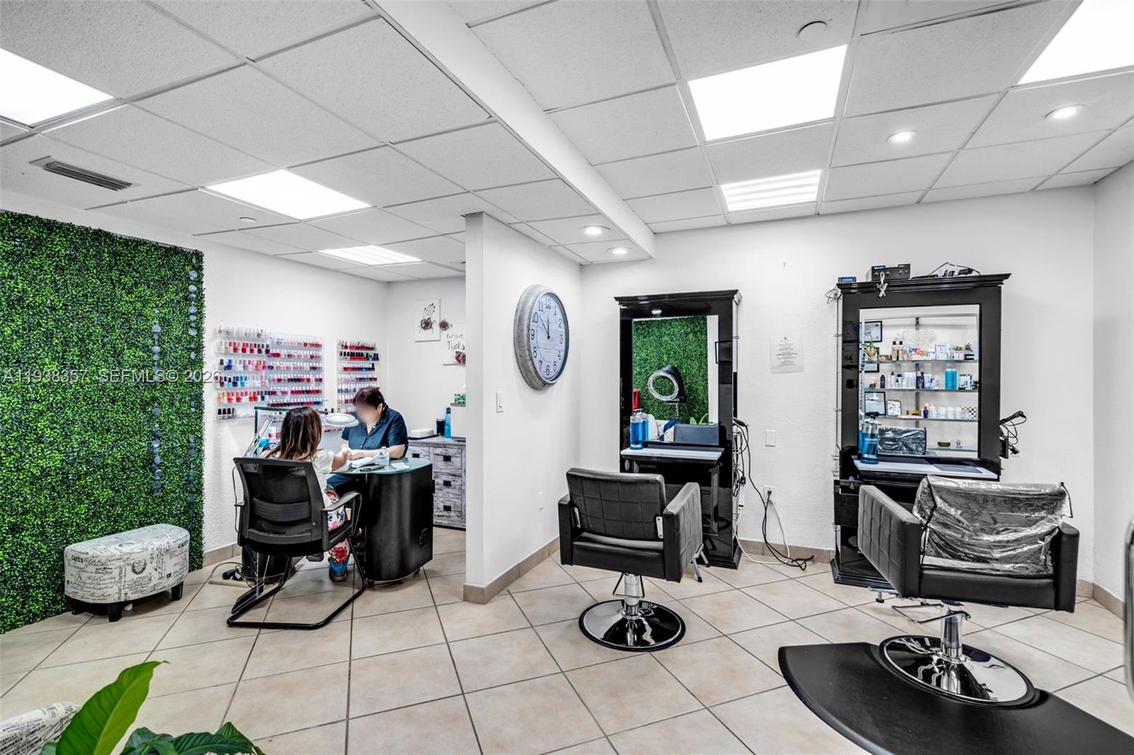 OCEANIA III CONDO - Residential