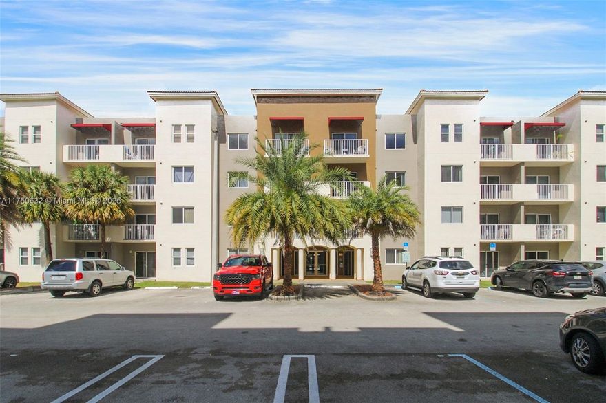 Spacious 2/2 Condo in Cutler Bay! Conveniently located near highways, shopping center and Black Point Marina. This is perfect property for First time buyers or/and investors. Call for showings Today!