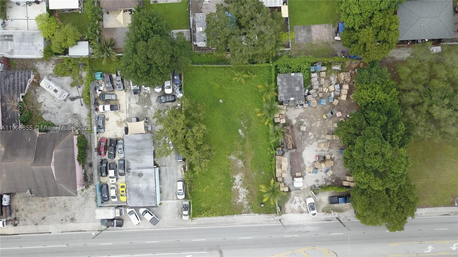 HIALEAH HEIGHTS - Land