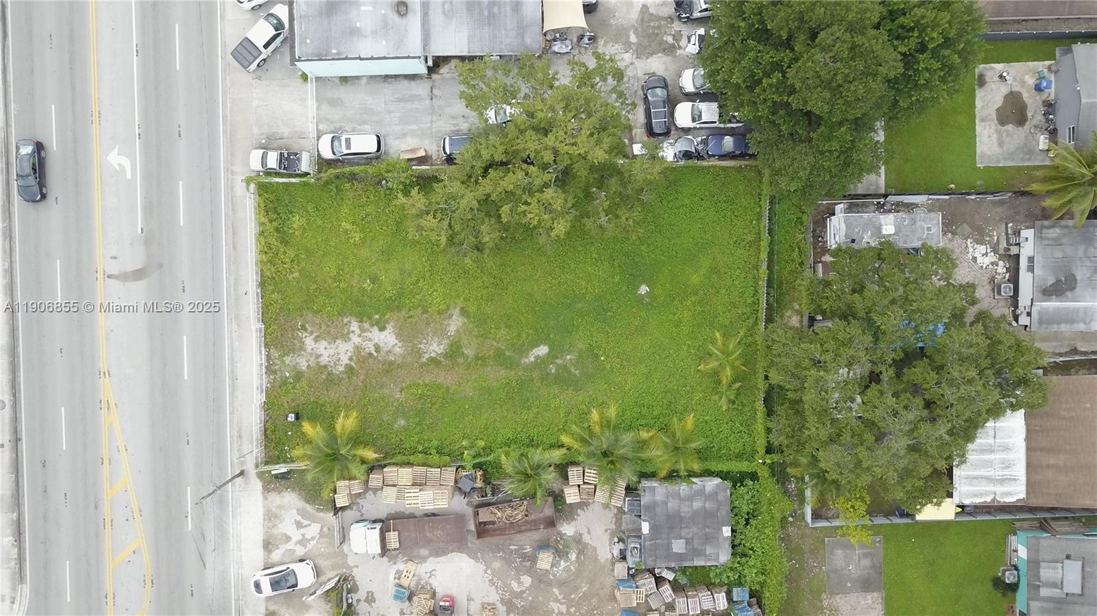 HIALEAH HEIGHTS - Land