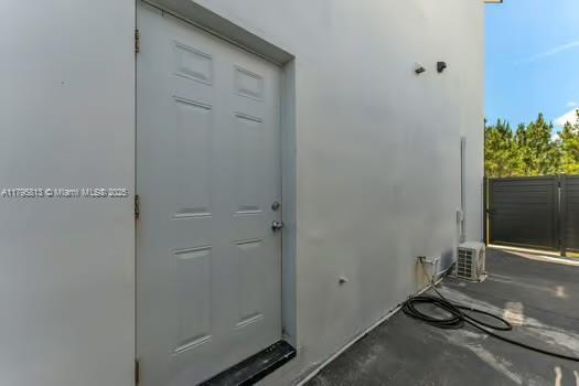 Rental Property at 11761 Sw 226th Ter 2, Miami, Broward County, Florida - Bedrooms: 1 
Bathrooms: 1  - $1,500 MO.