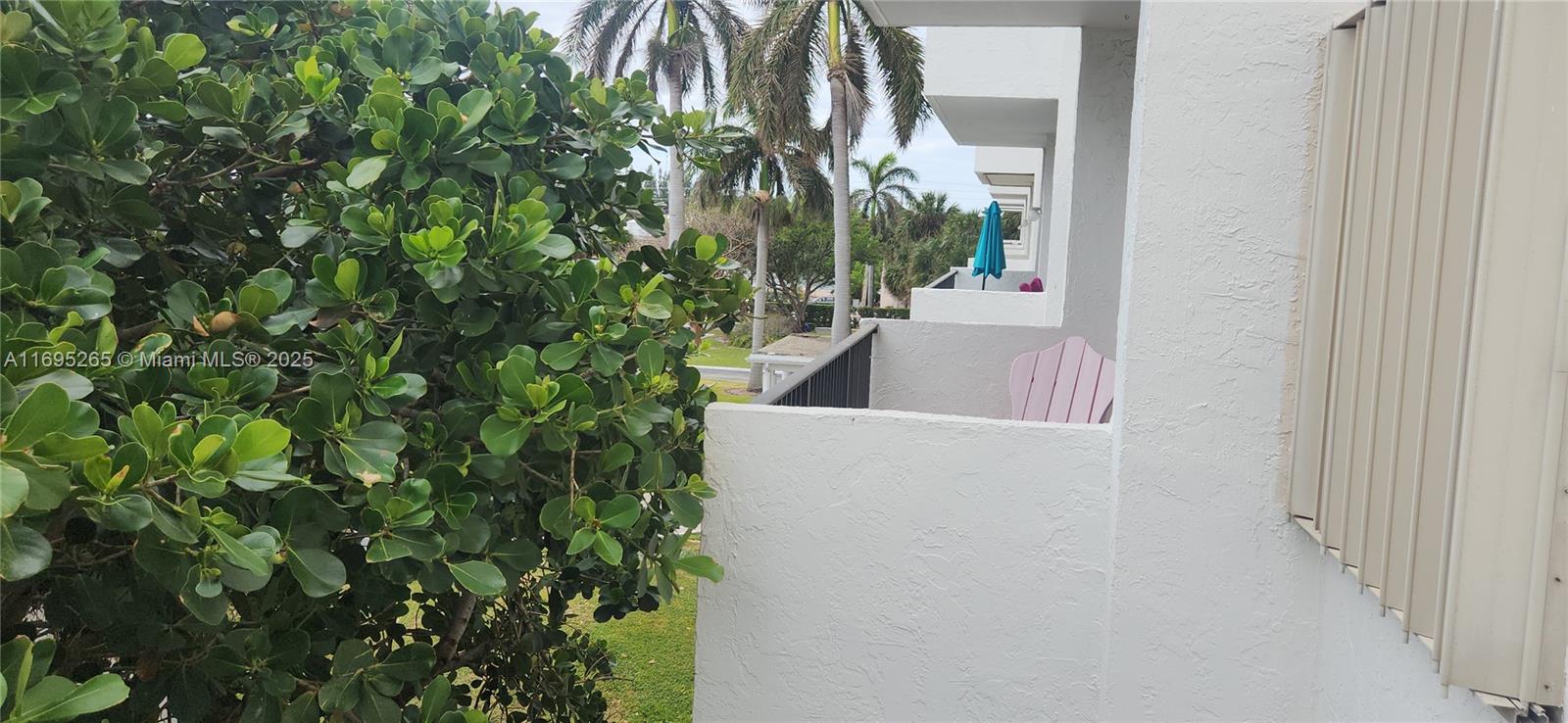 SUMMIT CONDO SOUTH - Residential