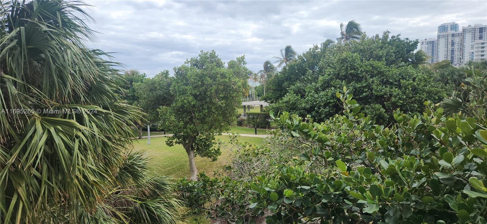 1201 S Ocean Dr 304S, Hollywood, Broward County, Florida - 1 Bedrooms  
1 Bathrooms - 