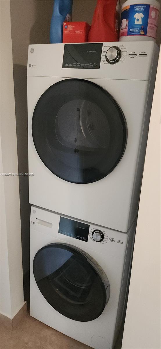 SUMMIT CONDO SOUTH - Residential