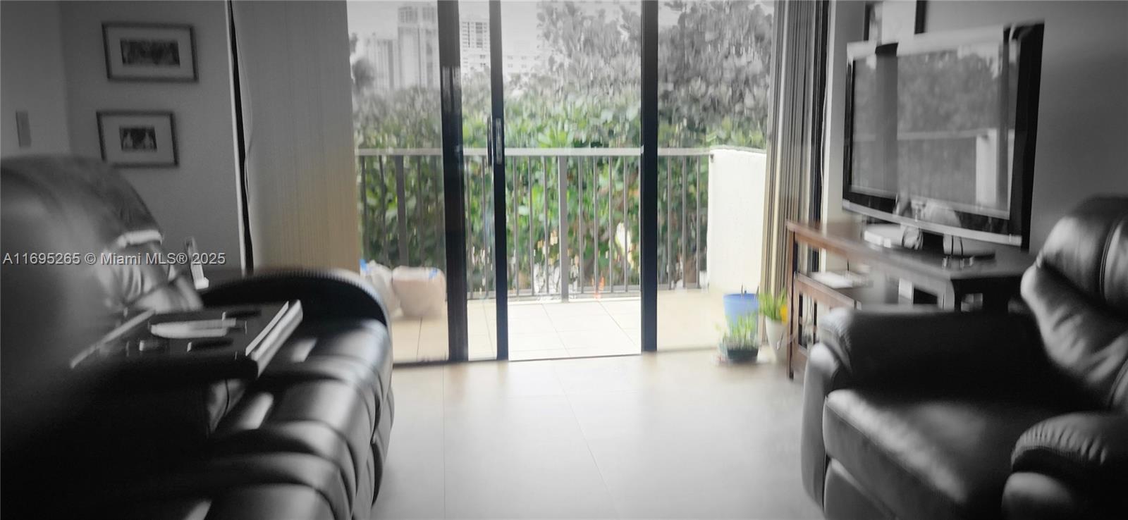 SUMMIT CONDO SOUTH - Residential