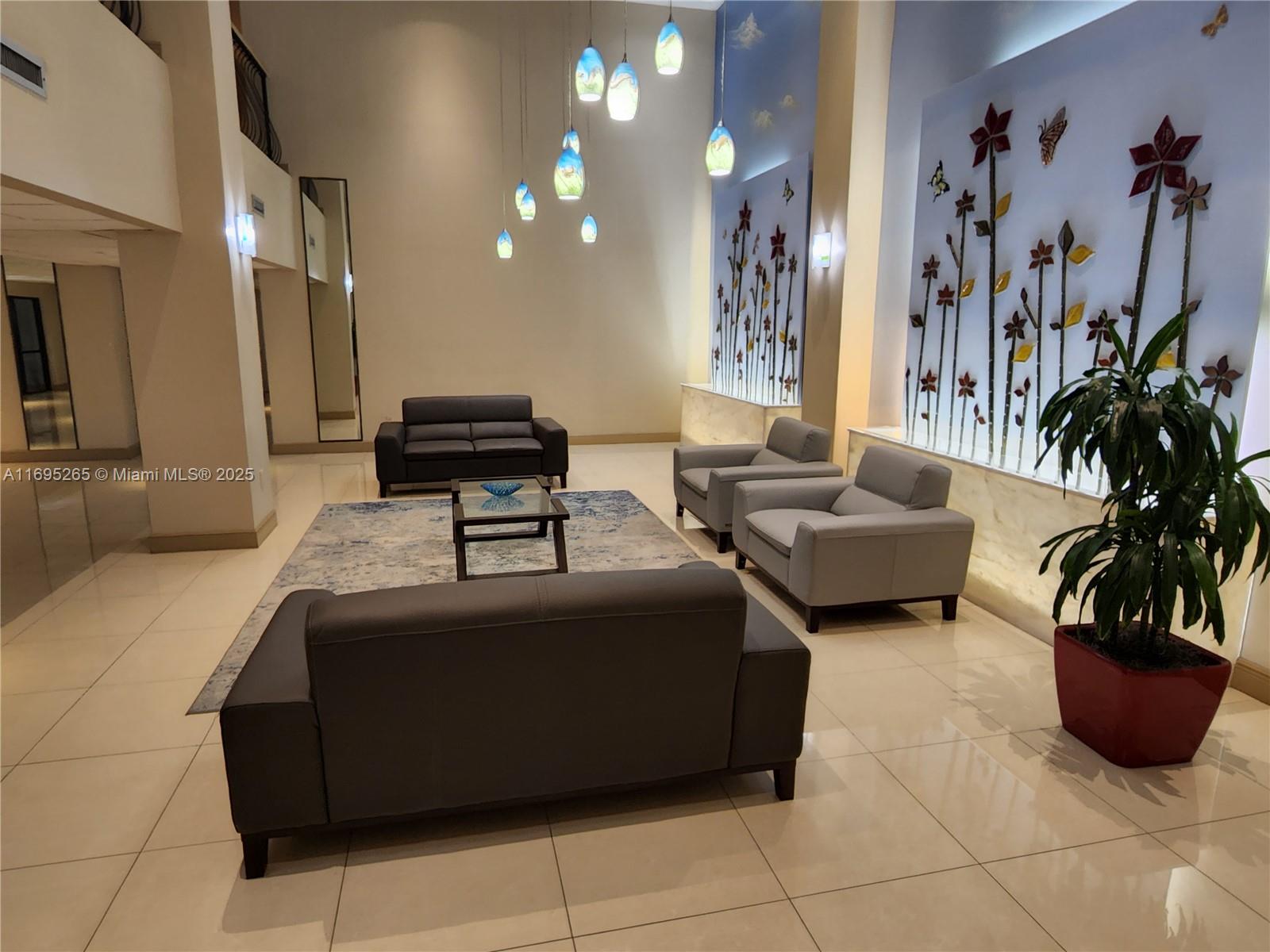 SUMMIT CONDO SOUTH - Residential