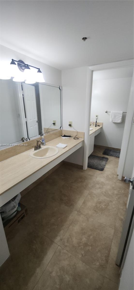 SUMMIT CONDO SOUTH - Residential