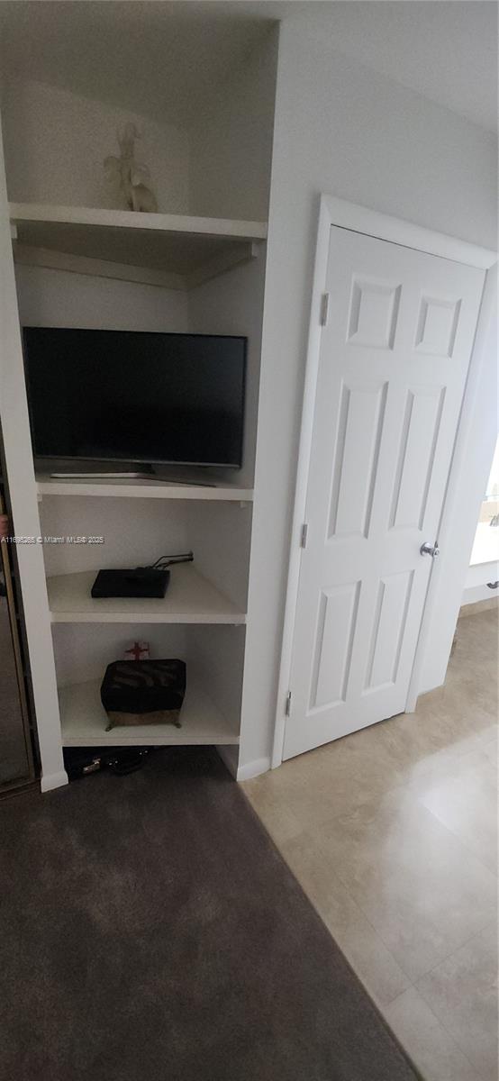 SUMMIT CONDO SOUTH - Residential