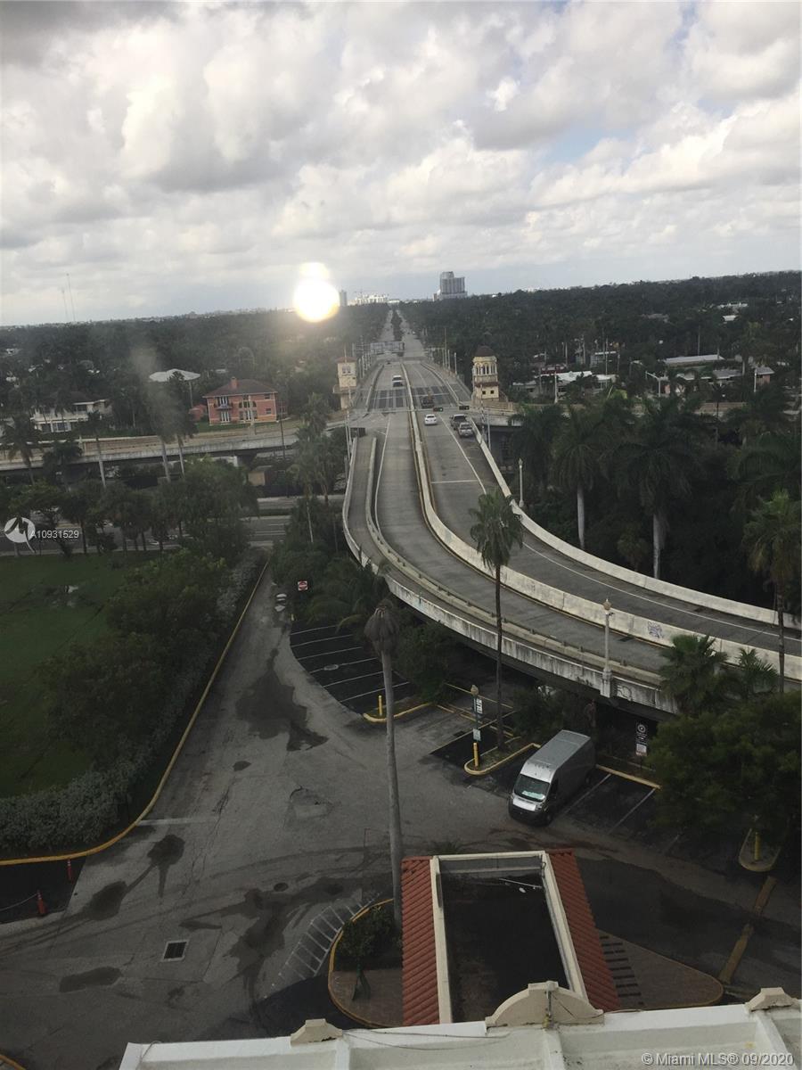 HOLLYWOOD BEACH RESORT CO - Residential