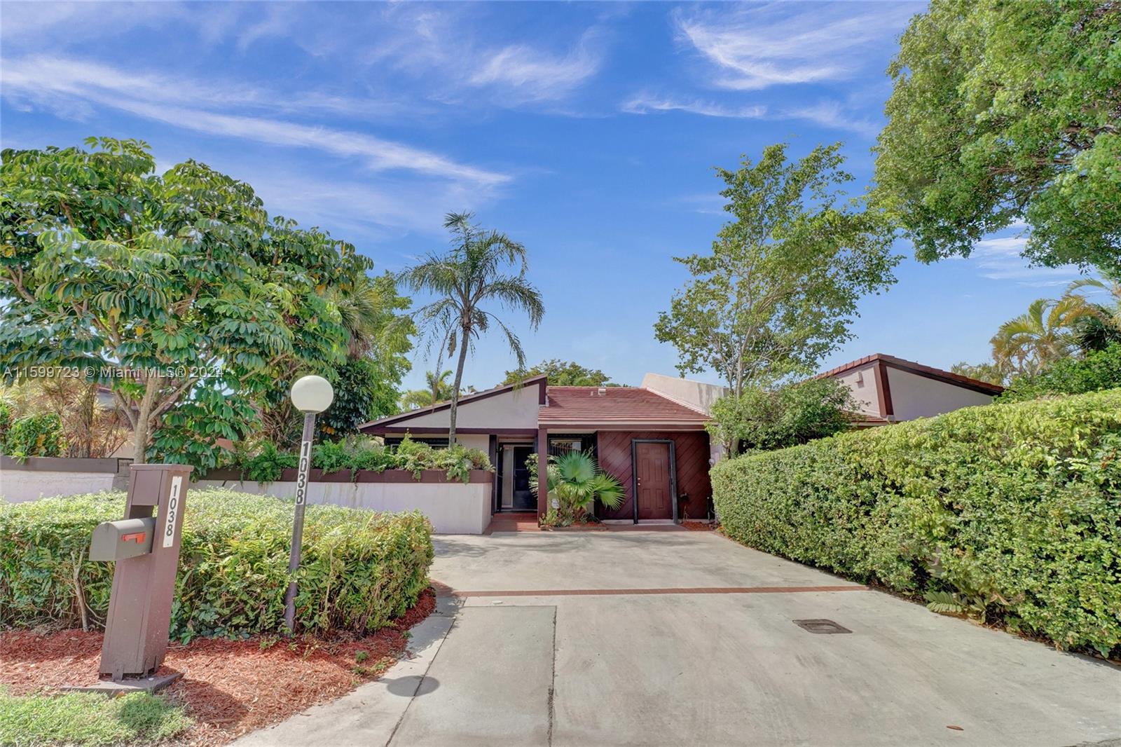 WOODRIDGE AT CALF CLUB CO - Residential