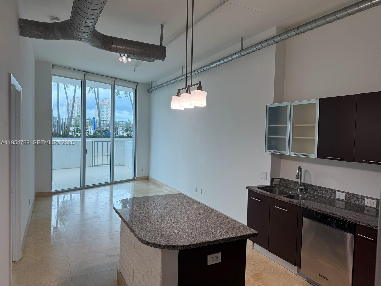 3029 NE 188th St 319