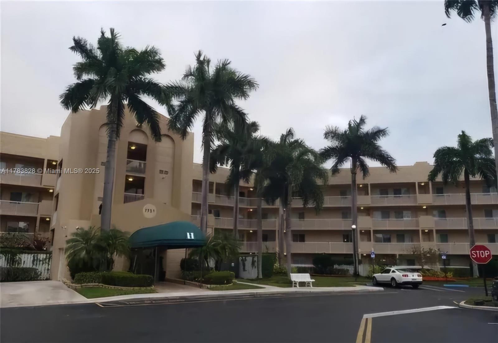 Property for Sale at 7751 Southampton Ter 216, Tamarac, Broward County, Florida - Bedrooms: 2 
Bathrooms: 2  - $244,900