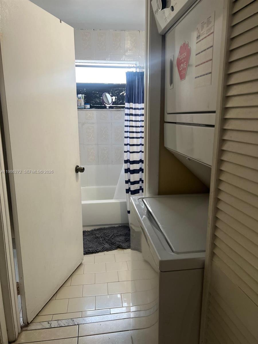 EXPO TOWERS CONDO - Residential