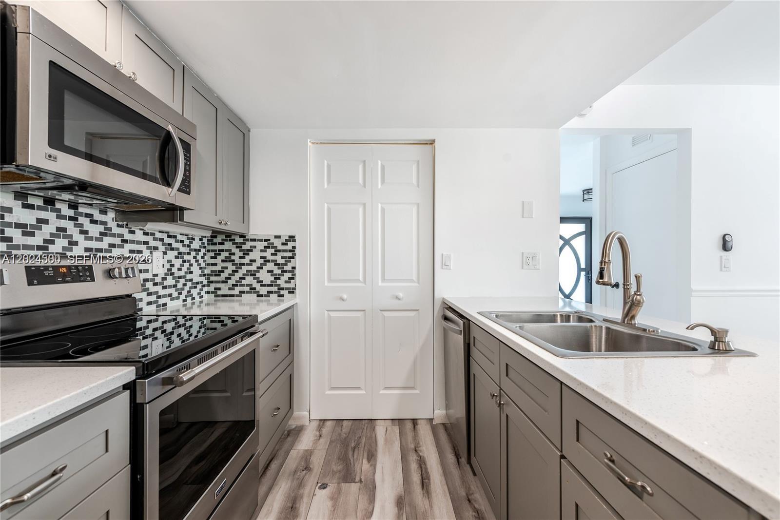 VICTORIA WOODS PL 1 - Residential Lease