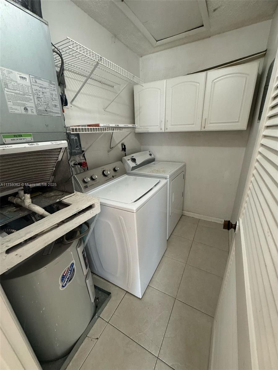 FOREST CONDO - Residential Lease