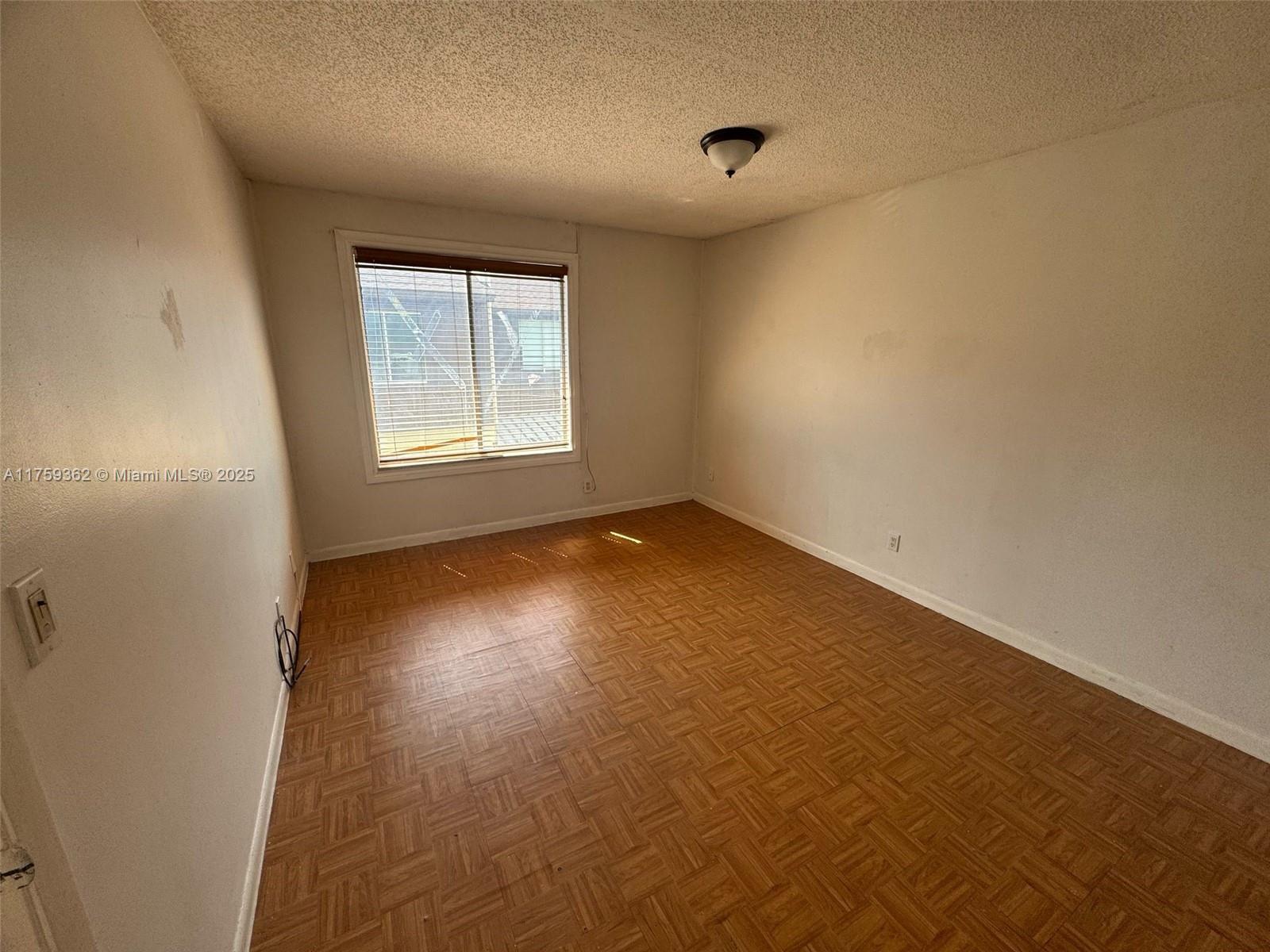 FOREST CONDO - Residential Lease