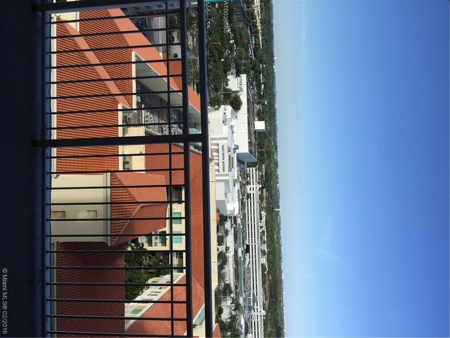 SPACIOUS UNIT IN THE BEAUTIFUL BUILDING OF TOSCANO. FEATURING A 2 BEDROOMS, 2 BATHS SPLIT FLOOR PLAN. BEAUTIFUL GRANITE COUNTERS TOPS AND WOOD CABINETRY. NEW FLOORING WITH A MARBLE LOOK, UNIT FRESHLY PAINTED. CONDO LOCATED ON THE 15 TH FLOOR WITH BEAUTIFUL VIEWS. EXCELLENT LOCATION WALKING DISTANCE TO DADELAND MALL. A MUST SEE!!