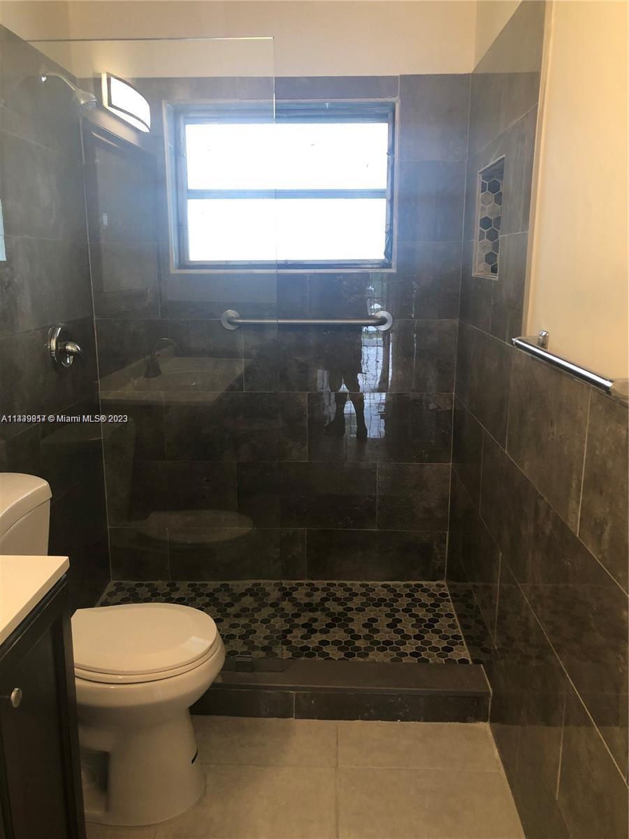 COLONIAL HOUSE CONDO - Residential Lease