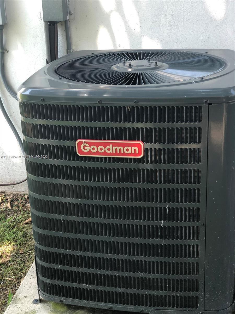 COLONIAL HOUSE CONDO - Residential Lease