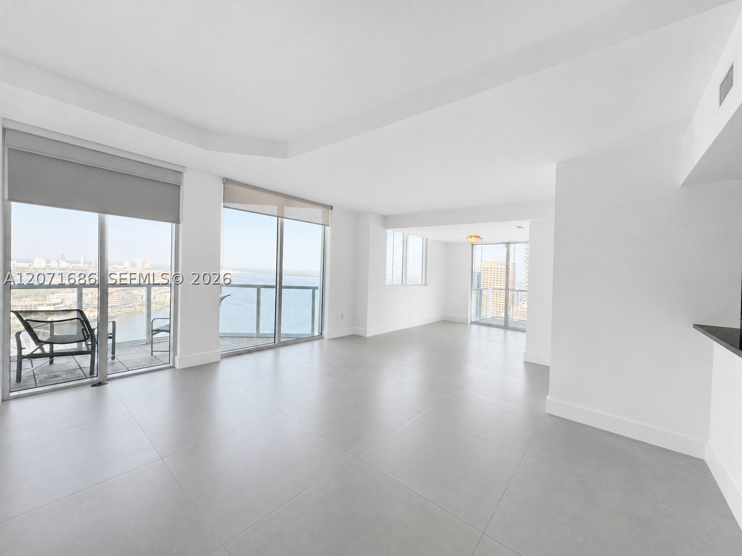 244 Biscayne Blvd 3903