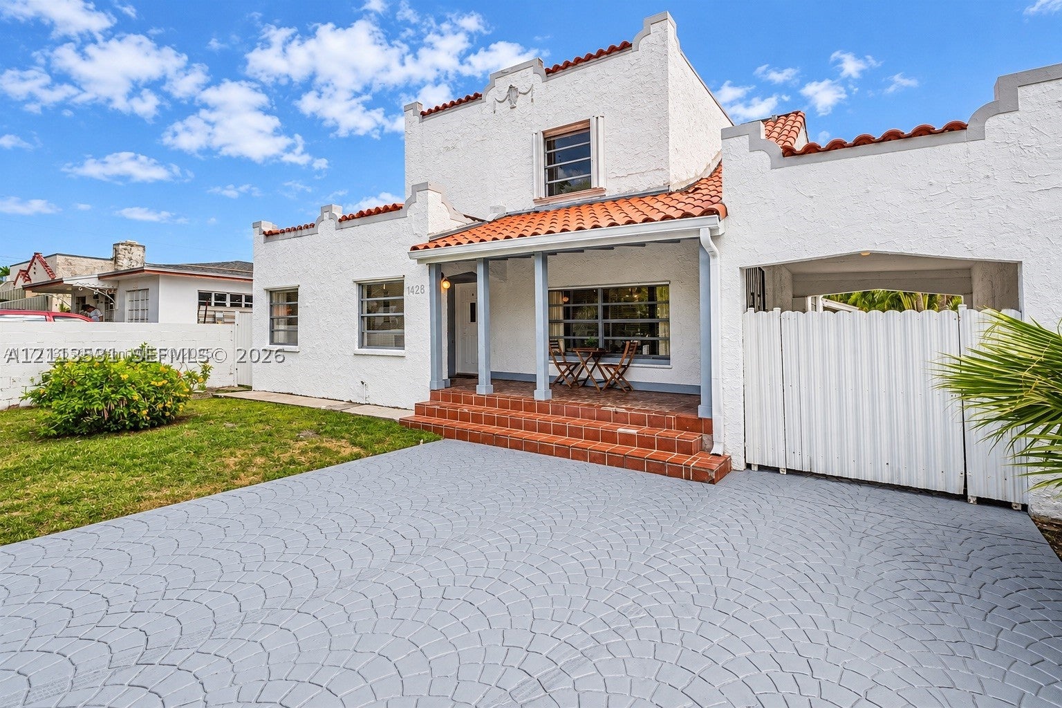 1428 SW 11th Ter