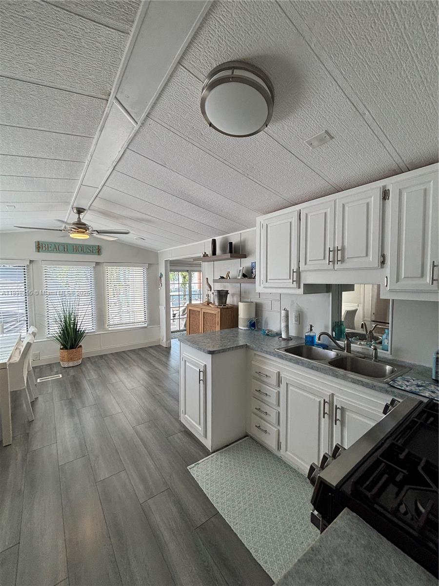 LONG KEY PROJ PROP LINE S - Residential Lease