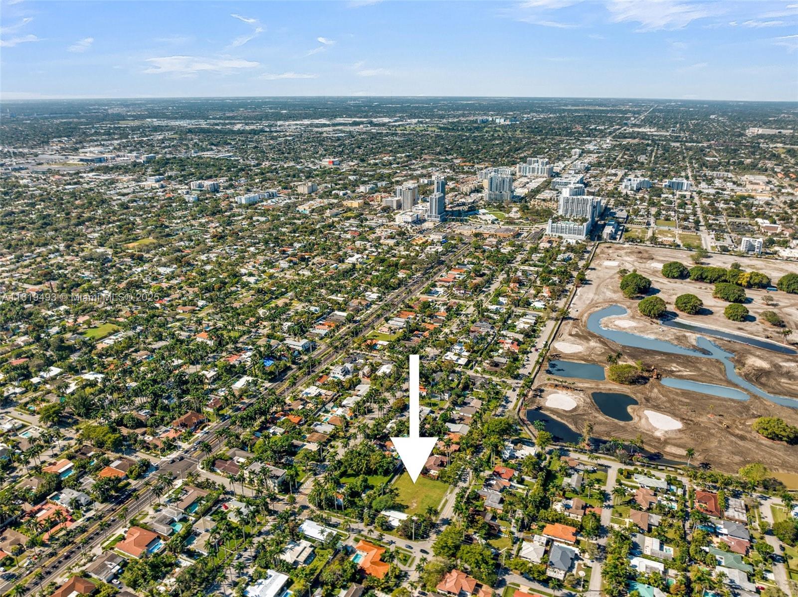 HOLLYWOOD LAKES SECTION - Land