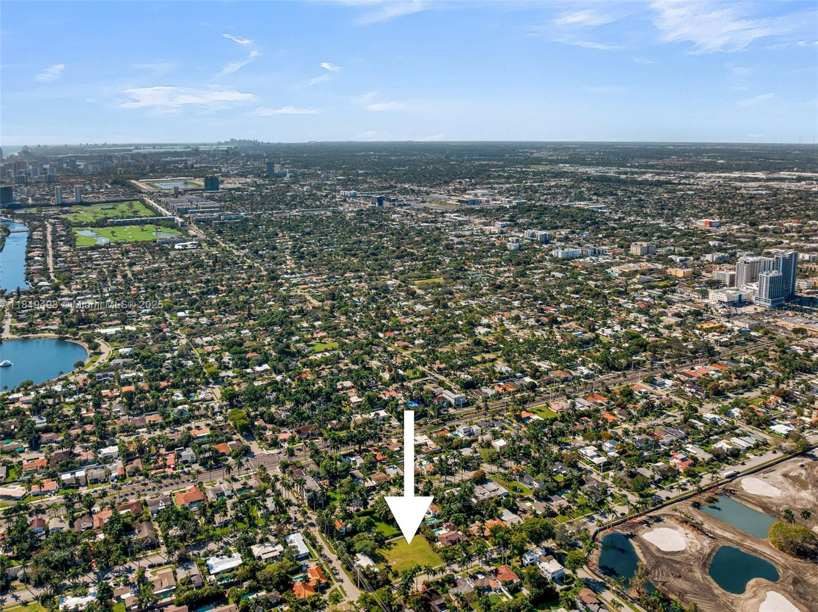 HOLLYWOOD LAKES SECTION - Land