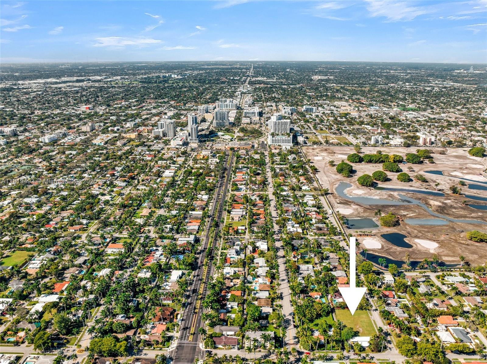 HOLLYWOOD LAKES SECTION - Land