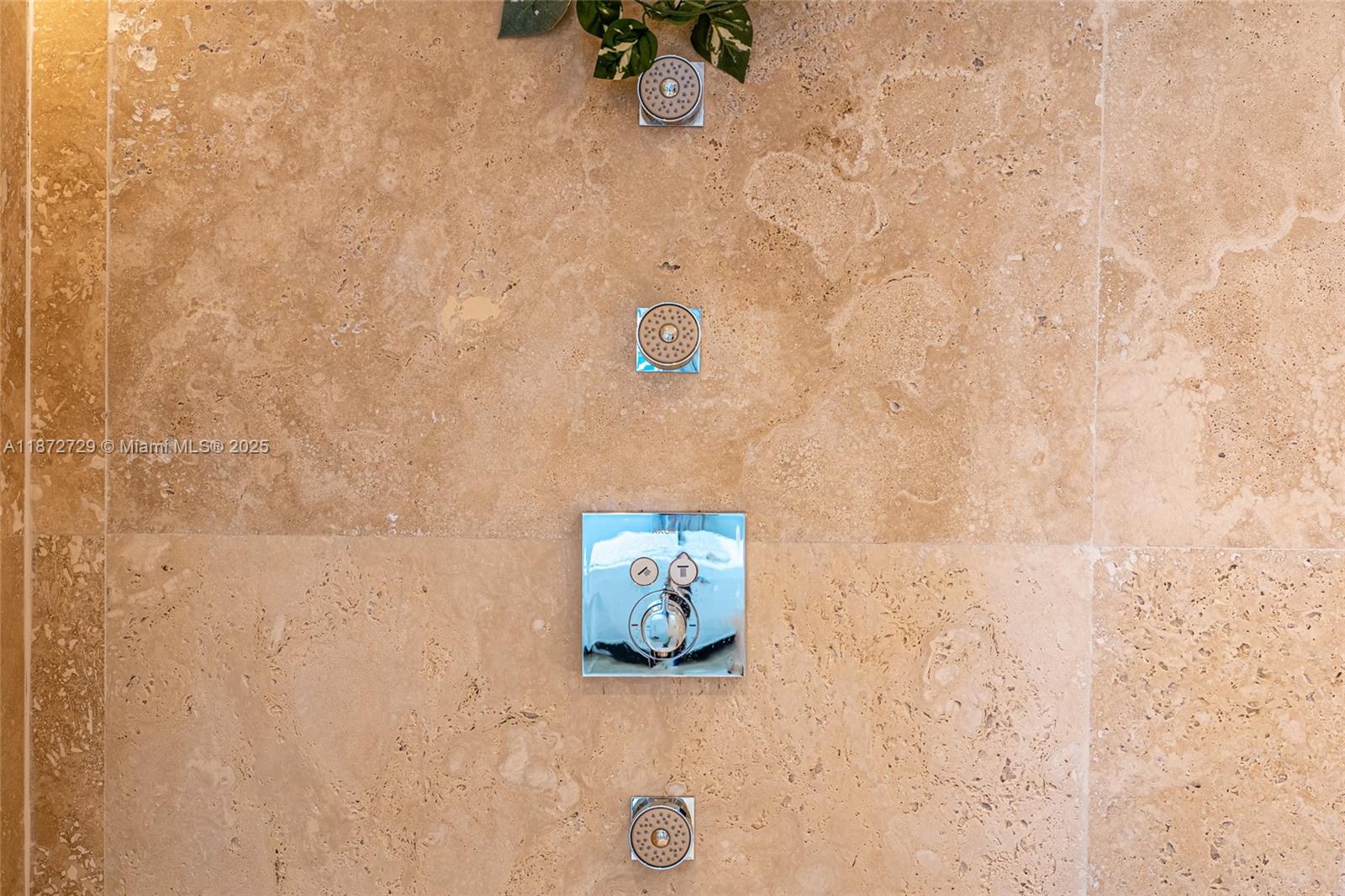 RONEY PALACE CONDO - Residential Lease