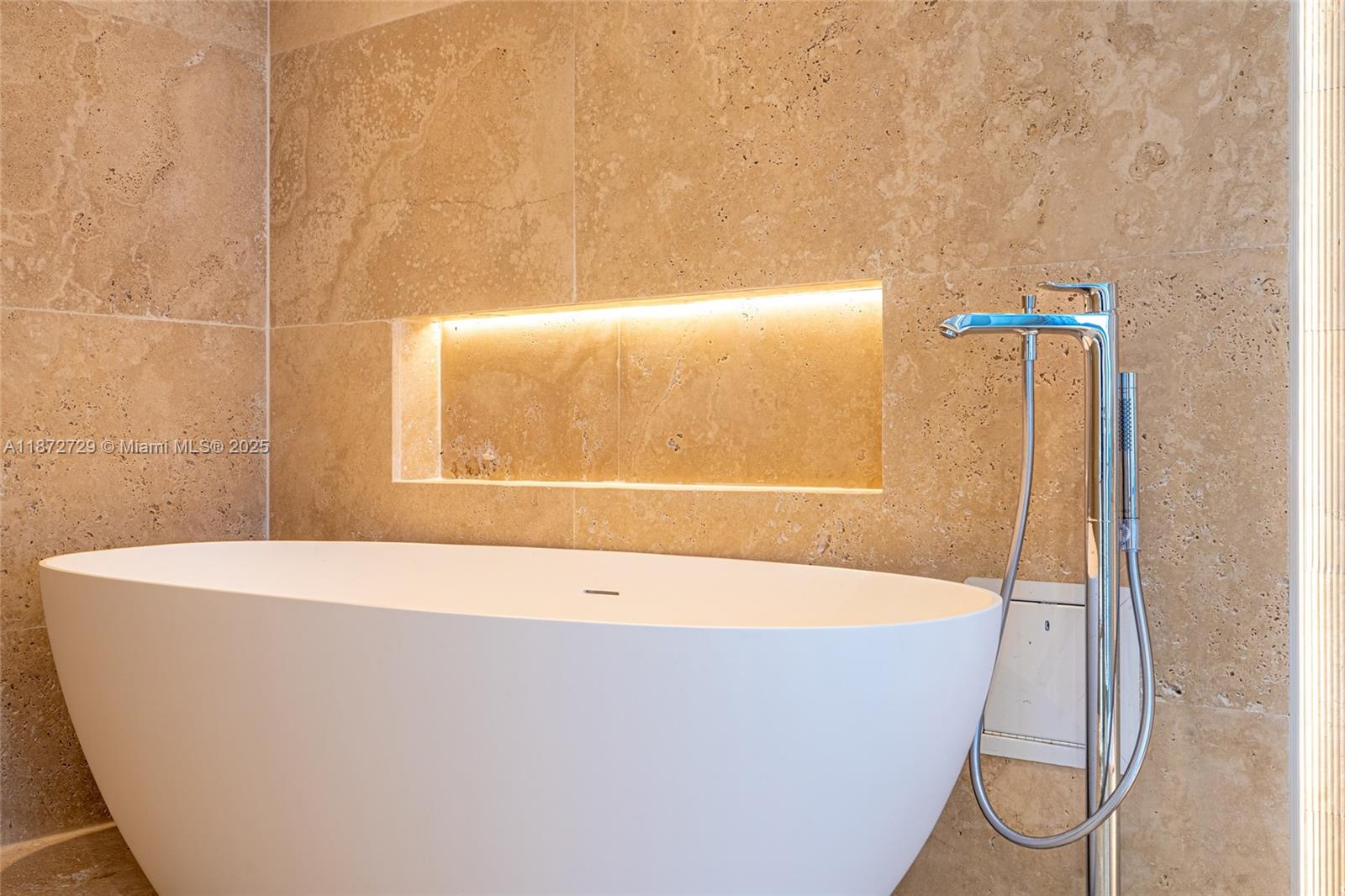 RONEY PALACE CONDO - Residential Lease