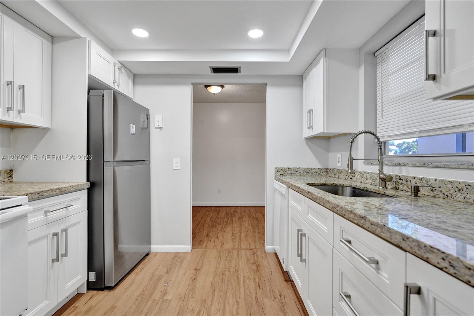ARROWHEAD CONDO NO I - Residential