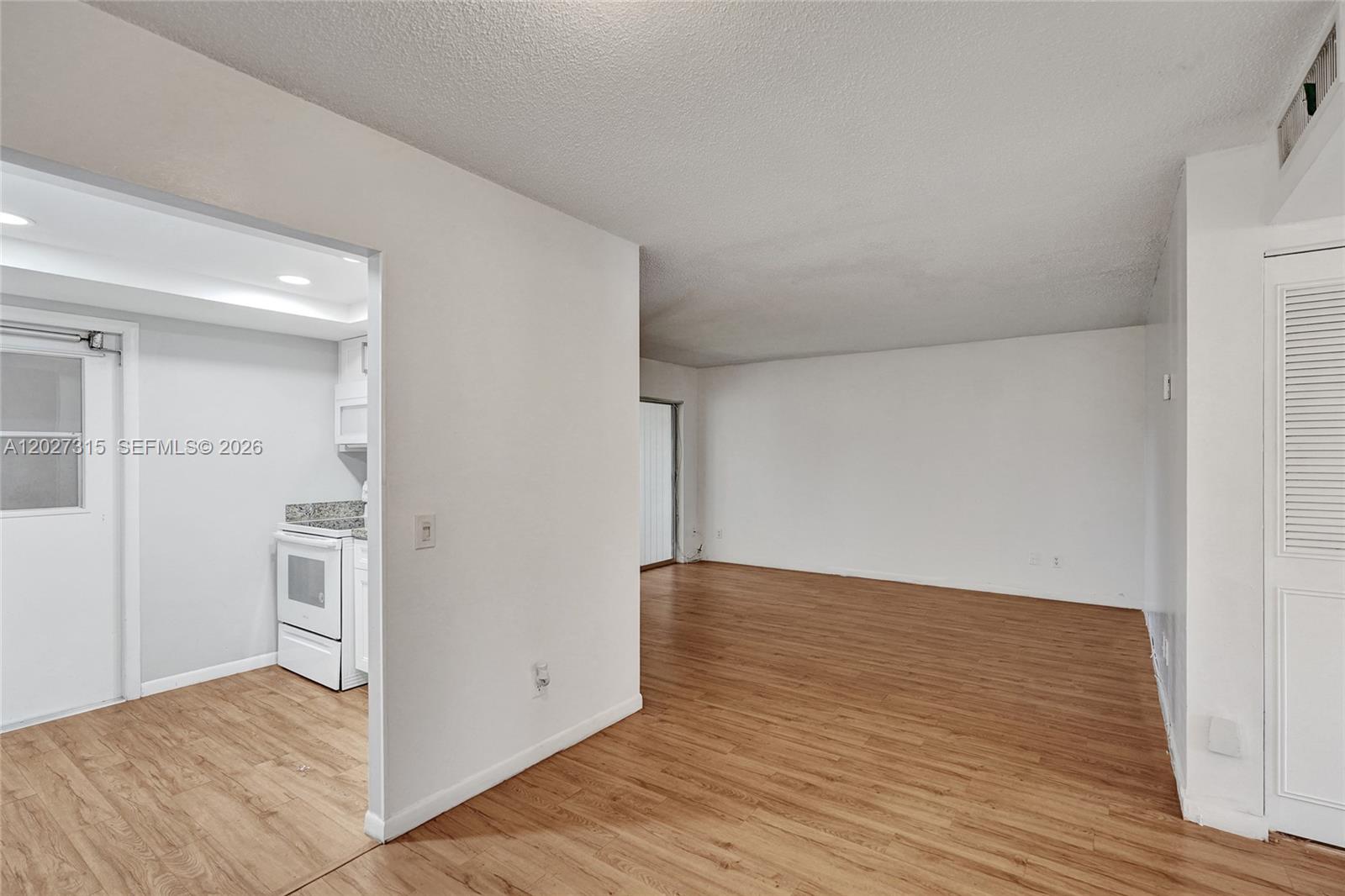 ARROWHEAD CONDO NO I - Residential