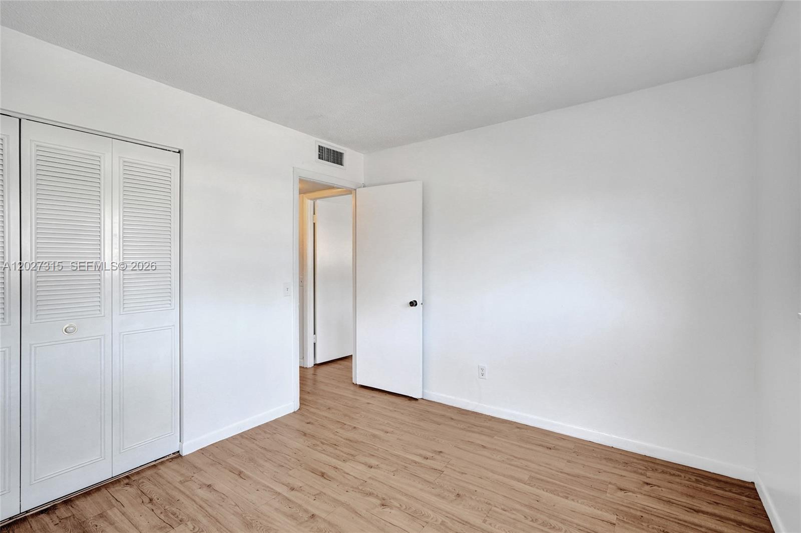 ARROWHEAD CONDO NO I - Residential