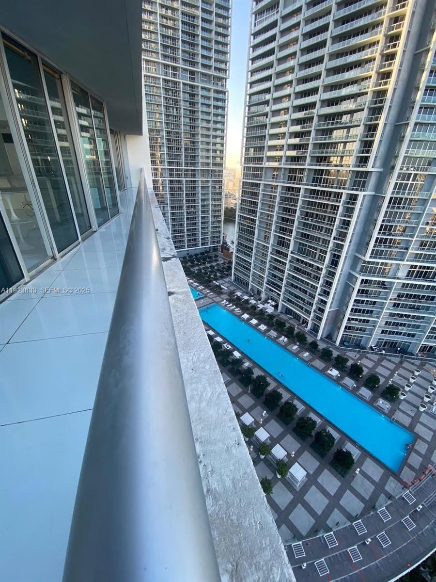 ICON BRICKELL NO TWO - Residential