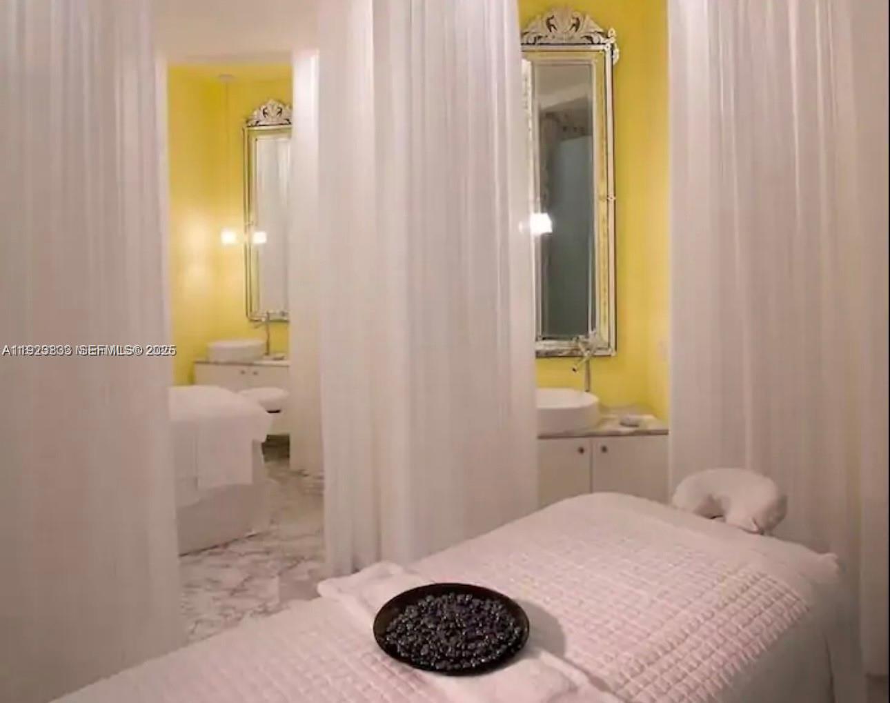 ICON BRICKELL NO TWO - Residential