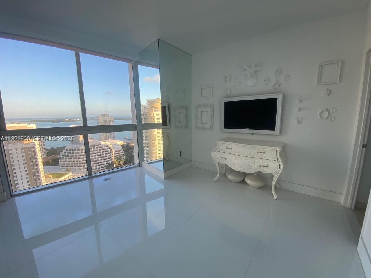 ICON BRICKELL NO TWO - Residential