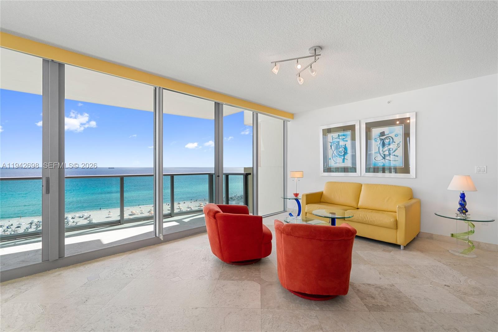 IL VILLAGGIO ON SOUTH BEA - Residential