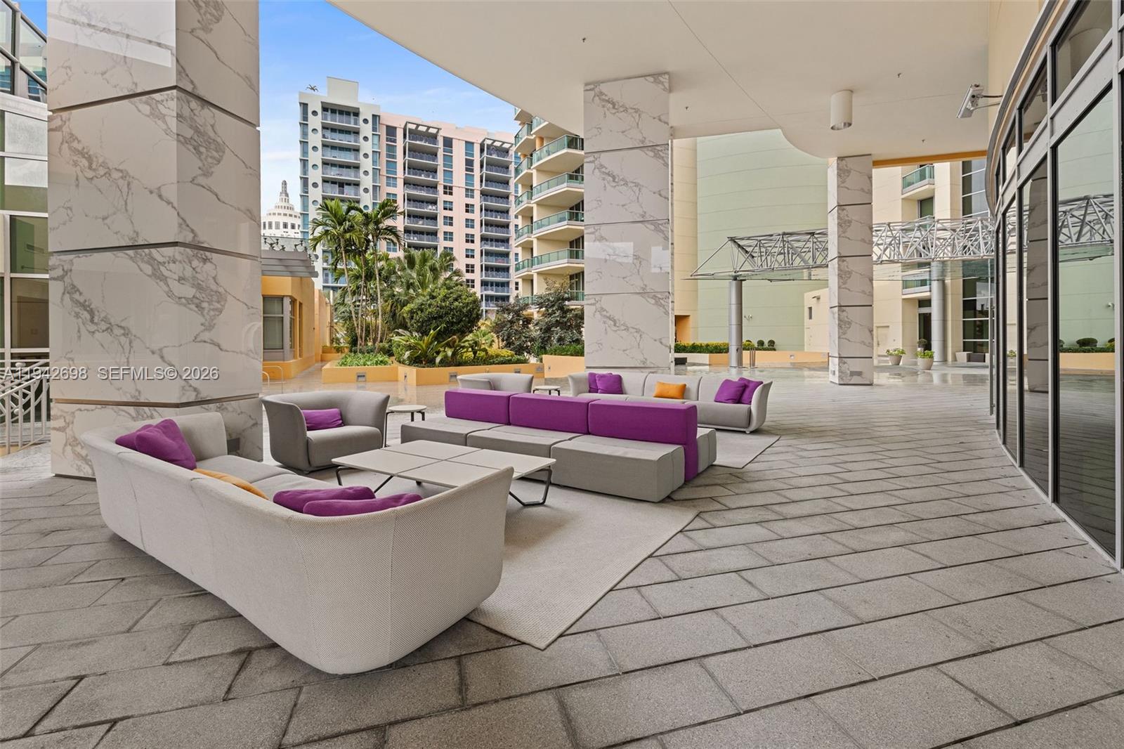 IL VILLAGGIO ON SOUTH BEA - Residential