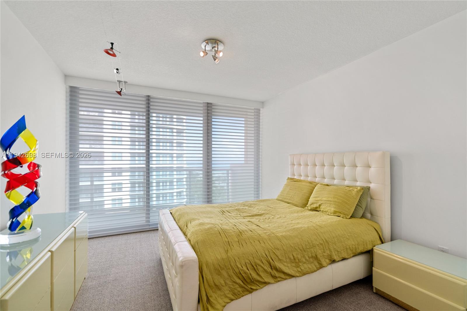 IL VILLAGGIO ON SOUTH BEA - Residential